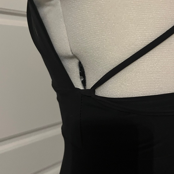 Black Bodycon Dress - Picture 4 of 6